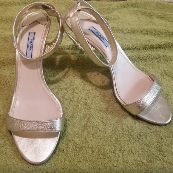 Prada gold strapy heel size 8.5 - Picture 3 of 4